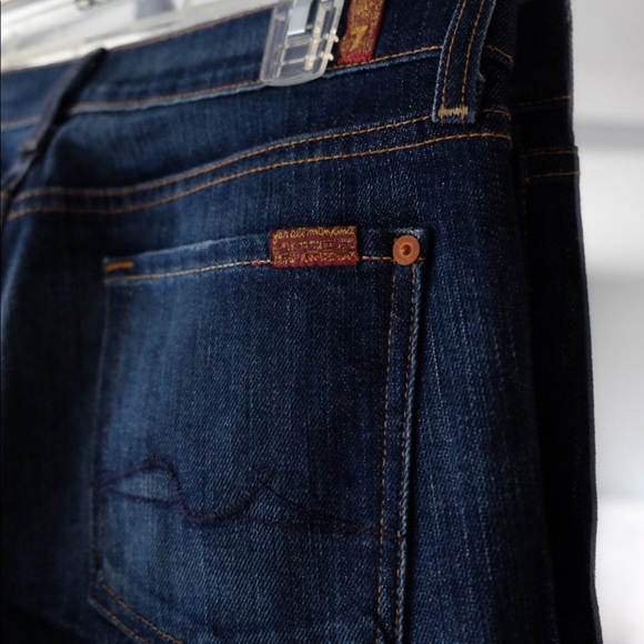 7 for All Mankind Bootcut Jeans (Like New) - Picture 4 of 5